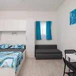 Apartament Melody - 2 Rented Together As 1 Unit - Private Heated Pool Podstrana