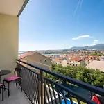 Melody - 2 Rented Together As 1 Unit - Private Heated Pool Podstrana