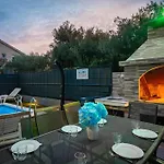 Apartament Melody - 2 Rented Together As 1 Unit - Private Heated Pool