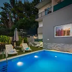 Melody - 2 Rented Together As 1 Unit - Private Heated Pool Apartament Podstrana