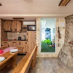 Melody - 2 Rented Together As 1 Unit - Private Heated Pool