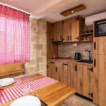 Melody - 2 Rented Together As 1 Unit - Private Heated Pool * Podstrana