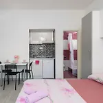 Apartament Melody - 2 Rented Together As 1 Unit - Private Heated Pool *