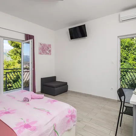 Melody - 2 Rented Together As 1 Unit - Private Heated Pool Podstrana