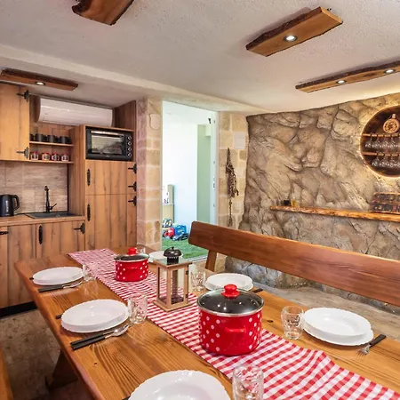 Melody - 2 Rented Together As 1 Unit - Private Heated Pool * Podstrana