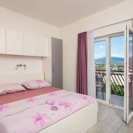 Melody - 2 Rented Together As 1 Unit - Private Heated Pool Apartment
