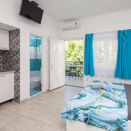Melody - 2 Rented Together As 1 Unit - Private Heated Pool Apartment *